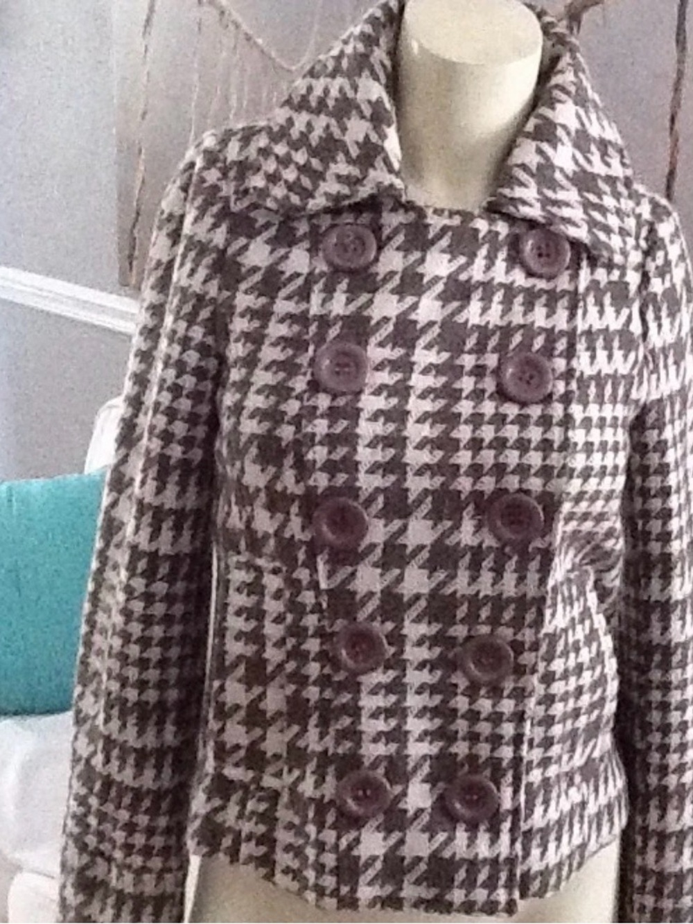 Urban Behavior Brown and Cream Houndstooth Double-Breasted Peacoat
